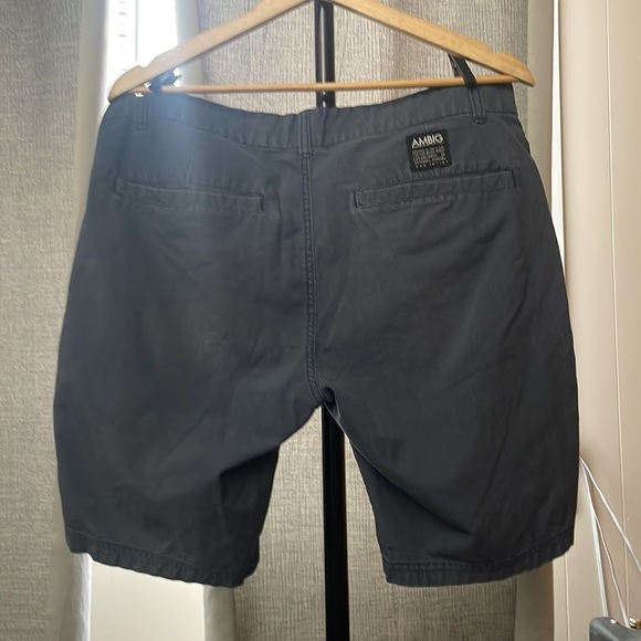 Ambiguous Skateboarding Brand Men’s Blue Mid-Length Blue Shorts - Size 33 Waist - Picture 6 of 6